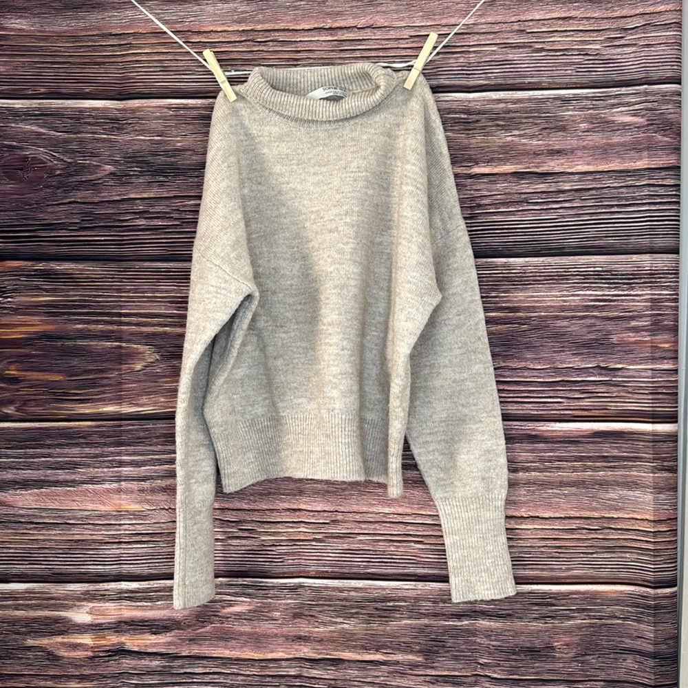 CROP TURTLE NECK SWEATER